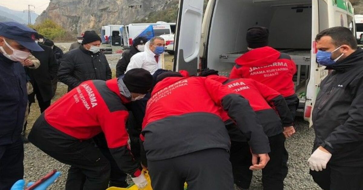 Barajda kaybolan kadını balıkçılar buldu
