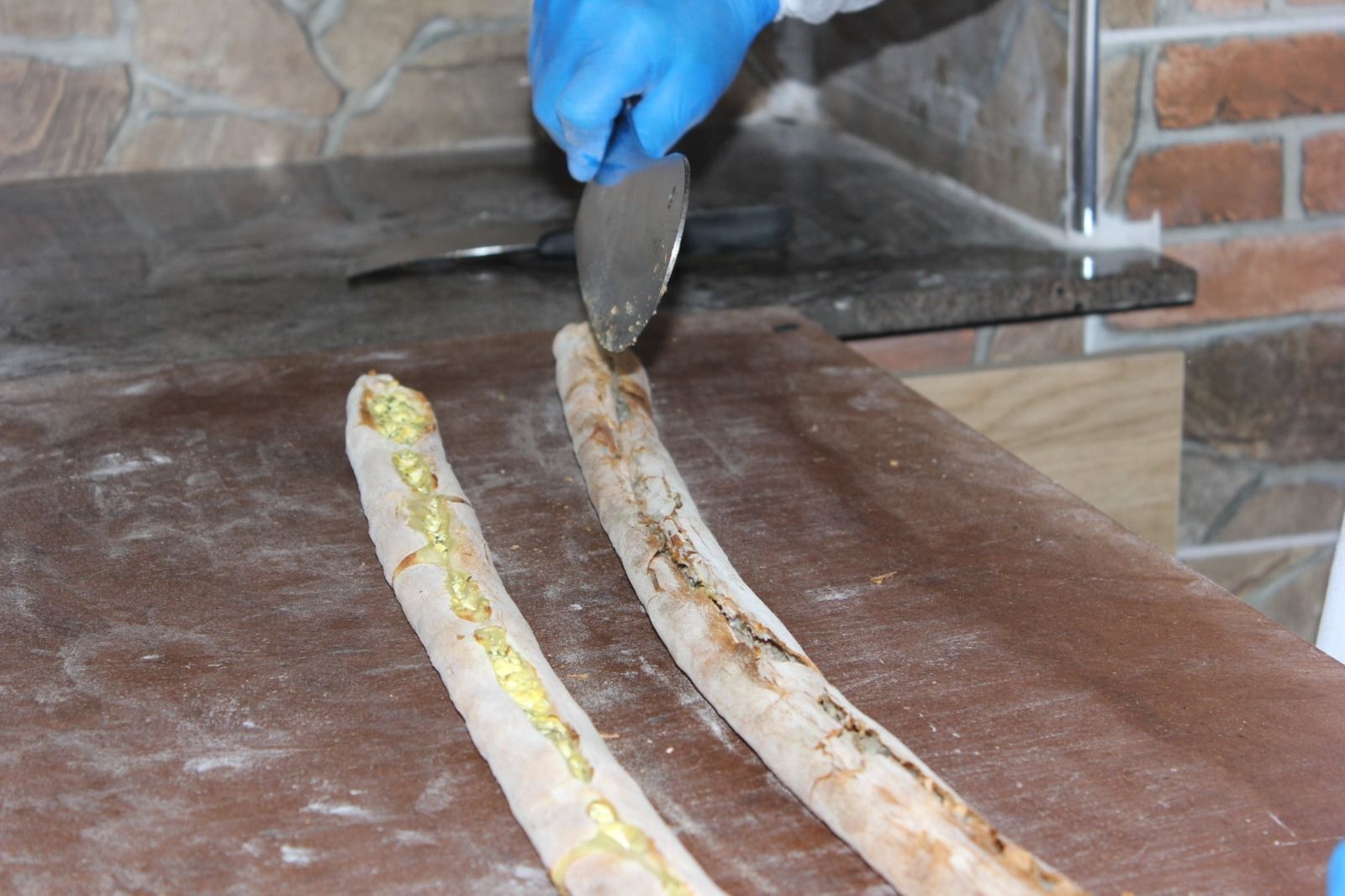 Pidenin sahi demirsah pide salonu yasin usta ile hizmetinizde 84578b64