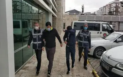 Kredi kart bilgileri kopyalayıp alışverişe 5 gözaltı
