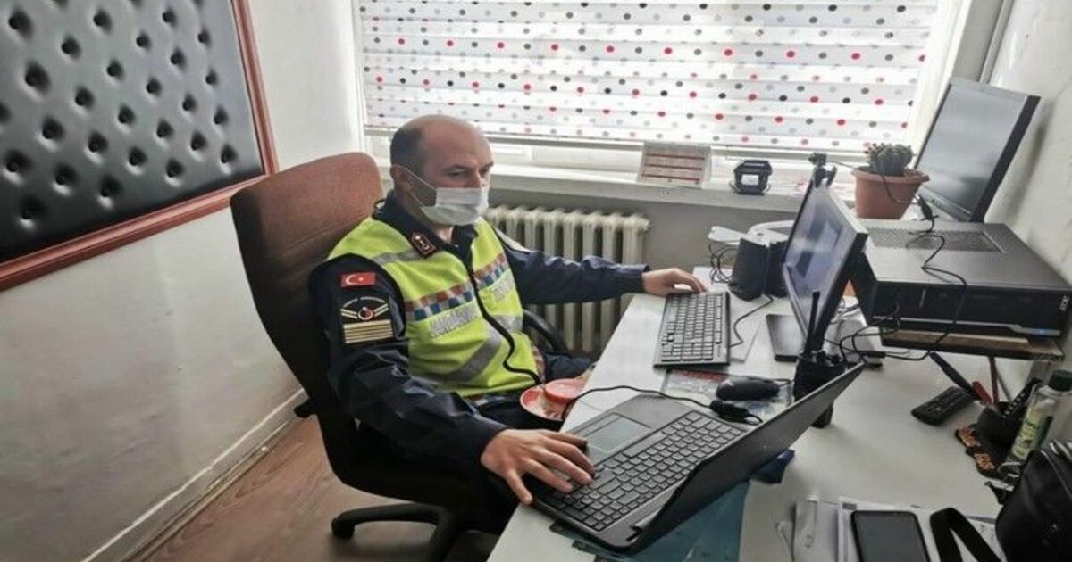 Jandarmadan öğrencilere EBA üzerinden eğitim