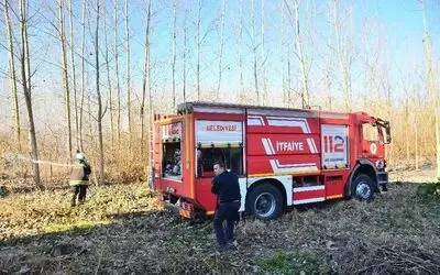 Anızı ateşe verdi, kavaklığı yakıyordu
