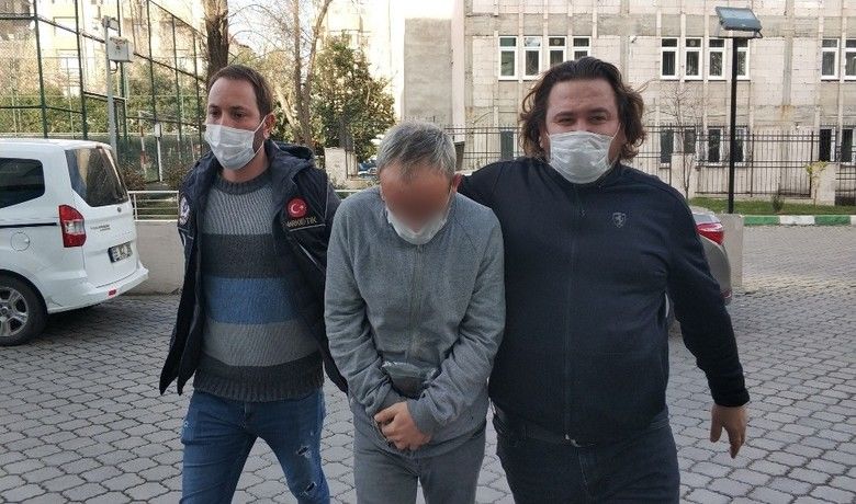 Uyuşturucu ticaretinden gözaltına alındı
 - Samsun’da uyuşturucu ticareti yaptığı iddia edilen bir kişi narkotik polisinin takibi sonucu yakalandı.