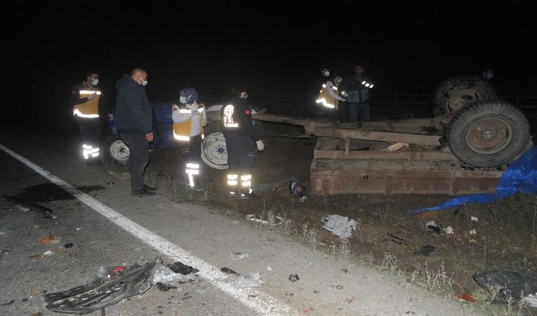 Kolay Yolunda Traktör Kazası: 1 Ölü - Samsun'un Bafra ilçesi Kolay yolu üzerinde meydana gelen trafik kazasında traktörün devrilmesi sonucu 1 kişi öldü 1 kişi de yaralandı.
