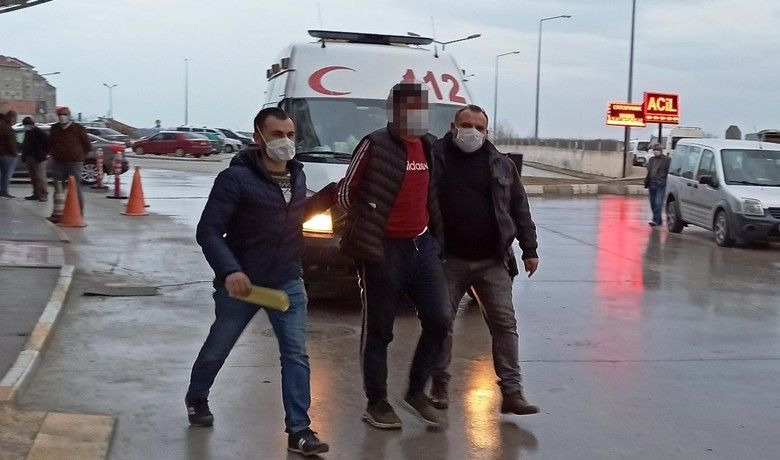 Bekçinin motosikletini çalanşüpheli polisten kaçamadı - Samsun’un Bafra ilçesinde polisten kaçan şüphelinin kullandığı motosikletin çalıntı olduğu anlaşıldı. Şüpheli kovalamaca sonucunda yakalanarak gözaltına alındı.