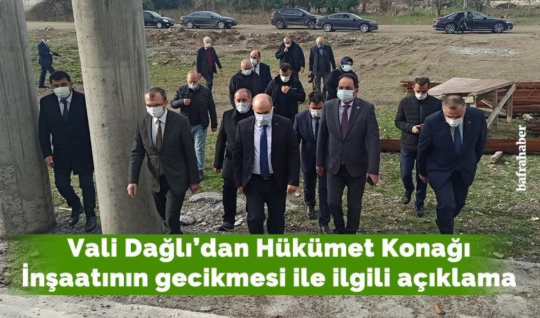 Vali Dağlı’dan Hükümet Konağıİnşaatının gecikmesi ile ilgili açıklama - Samsun Valisi Zülkif Dağlı, Bafra ilçesinde yapımı devam eden hükümet konağı inşaatında incelemelerde bulunarak, "2 aylık gecikmeyi de telafi etmek suretiyle burayı biz süresinden önce bitirmeyi planlıyoruz. Bu konuda Bafra halkımız rahat olsun" dedi.