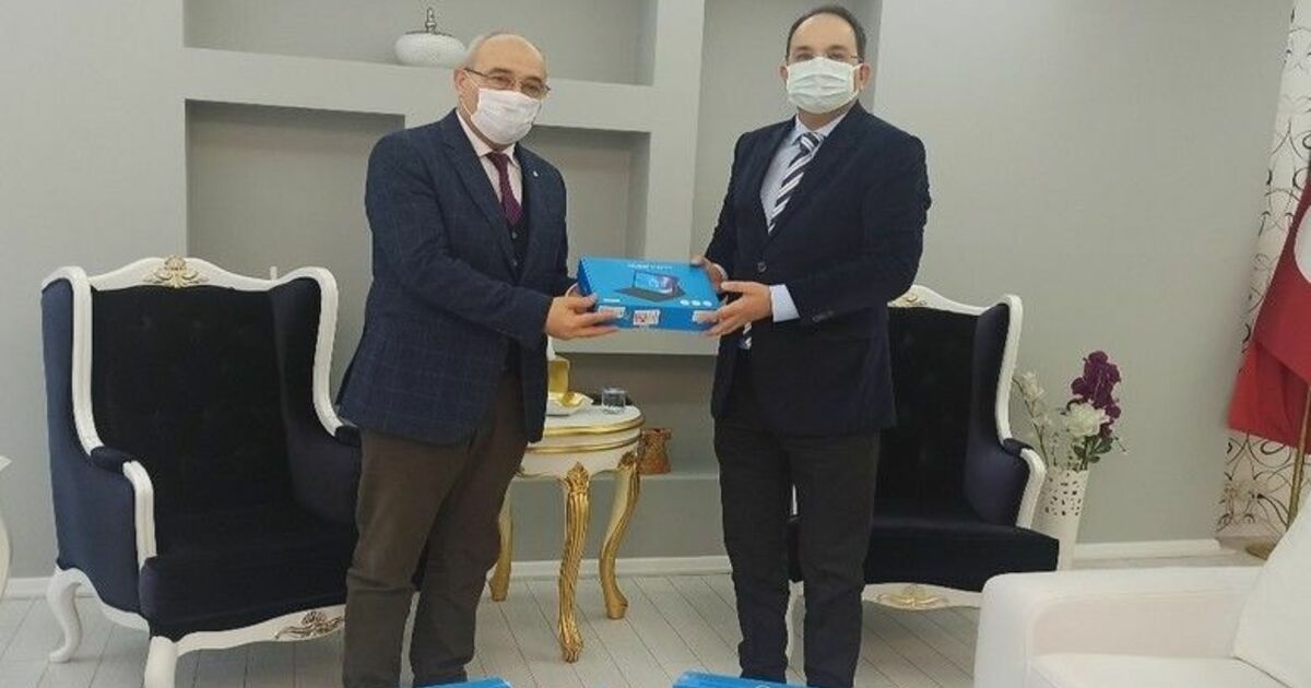 TOBB'dan Bafra’daki öğrencilere 55 tablet 