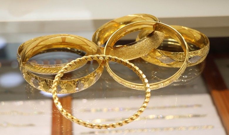 Özman: “Altın almak için bu fiyatlar kelepir”
 - Samsun Kuyumcular Odası Başkanı Salih Özman, 2020 yılında en çok kazandıran yatırım elamanının TL karşısında yüzde 56 oranında değer kazanan altın olduğunu söyledi.