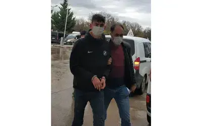 Otobüsünden inerken uyuşturucuyla yakalanan şahıs adliyeye sevk edildi
