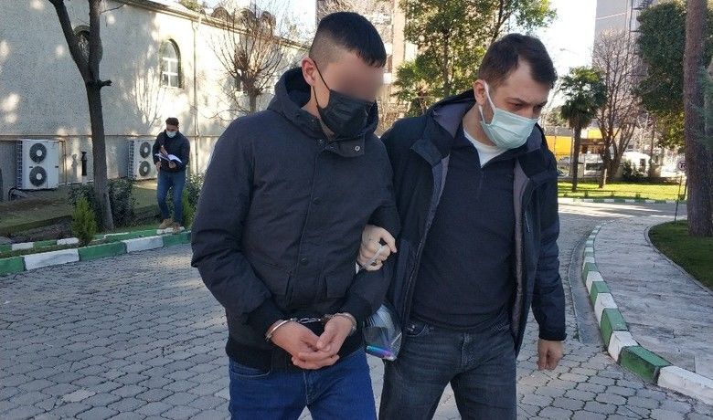Bekçiler tarafından uyuşturucu hapla yakalandı
 - Samsun’da mahalle bekçileri tarafından 336 adet sentetik ecza ile yakalanan bir kişi gözaltına alındı.