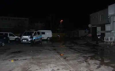 Petrol Ofisinde Bıçaklı Kavga:1 Yaralı