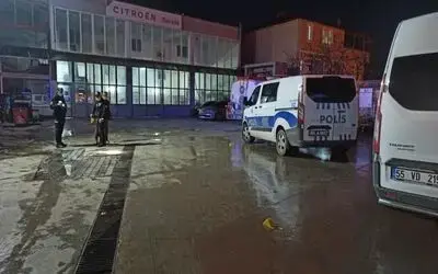 Bafra’da bıçakla yaralama olayının şüphelisi polise teslim oldu