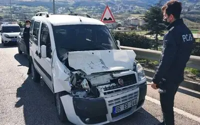 Samsun’da hafif ticari araç kamyonete çarptı: 1 yaralı

