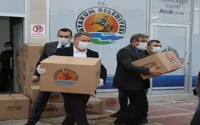 Atakum’dan 2020’de 13 ilçeye 3 bin 550 koli giyim yardımı