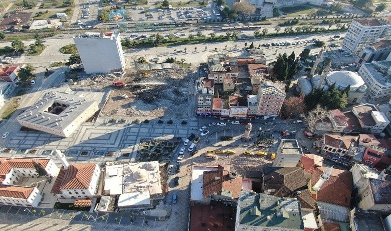 15. yüzyıldan bugüne Saathane
 - Selçuklu ve Osmanlı dönemlerinde Karadeniz Bölgesi’nin ticaret merkezi Saathane Meydanı, Samsun Büyükşehir Belediyesi yatırımıyla eski ticari canlılığına yeniden kavuşuyor.