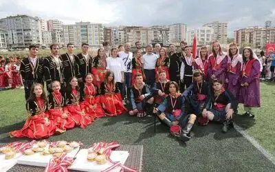 Atakum Belediyesi Halk Oyunları Topluluğu Türkiye’yi tanıtacak
