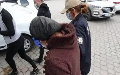 10 günlük bebeğini sokağa terk eden kadın ile annesi serbest bırakıldı
