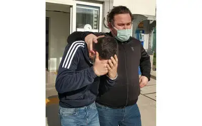 Uyuşturucuyu atıp kaçarken yakalandı
