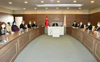 Vali Dağlı: "Virüse karşı hassasiyet ve fedakarlık ile en kısa sürede başarıyla çıkacağımıza inanıyorum"
