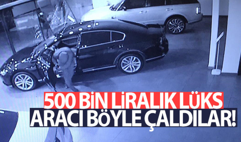 Bursa'da oto galerinin camını böyle kırıp500 bin liralık lüks aracı böyle çaldılar - Bursa'da kimliği belirsiz kişiler oto galerinin camını kırdıktan sonra içeride bulunan 500 bin liralık otomobili alıp kayıplara karıştı. O anlar saniye saniye güvenlik kamerasına yansıdı.