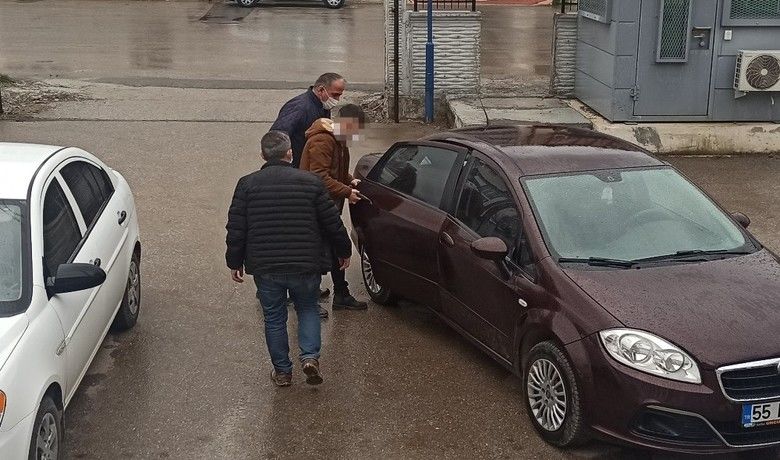 Otoparktan motosiklet hırsızlığına adli kontrol
 - Samsun’un Bafra ilçesinde bir otoparktan motosiklet çalan hırsızlık şüphelileri adli kontrol kaydıyla serbest kaldı.