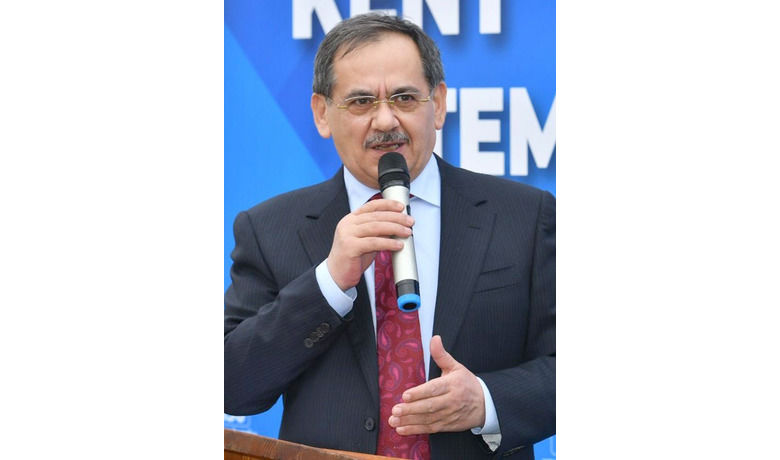Başkan Demir: “Sera OSB Bafra’ya hayırlı olsun”
 - Türkiye’nin verimli tarım ovalarından Bafra ilçesine kurulacak Tarıma Dayalı İhtisas Sera Organize Sanayi Bölgesi (Sera OSB) ihaleye çıkıyor. Samsun Büyükşehir Belediye Başkanı Mustafa Demir, Bafra’ya şimdiden hayırlı olmasını dileyerek, “Hayata geçmesiyle Samsun’un Türkiye’de tarım, istihdam artışı ve sanayi yatırımları noktasında en önde gelen şehirlerden birisi olacak” dedi.