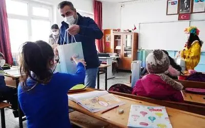 Atakum’da ilk ders zili hediyelerle çaldı
