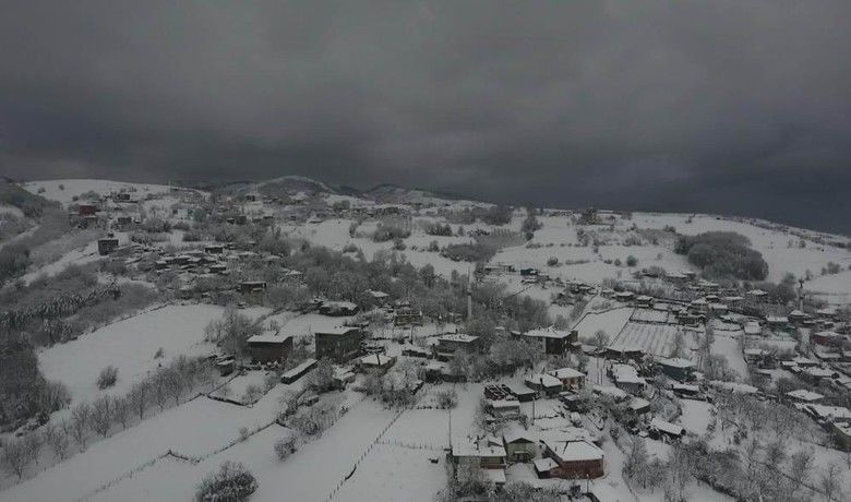 Samsun’da kapalı kırsalmahalleler ulaşıma açılıyor - SAMSUN (İHA) – Samsun’da yoğun kar yağışı nedeniyle kapanan 263 kırsal mahalle yolundan 101’i ulaşıma açıldı, kapalı olan mahalle sayısı 162 oldu.