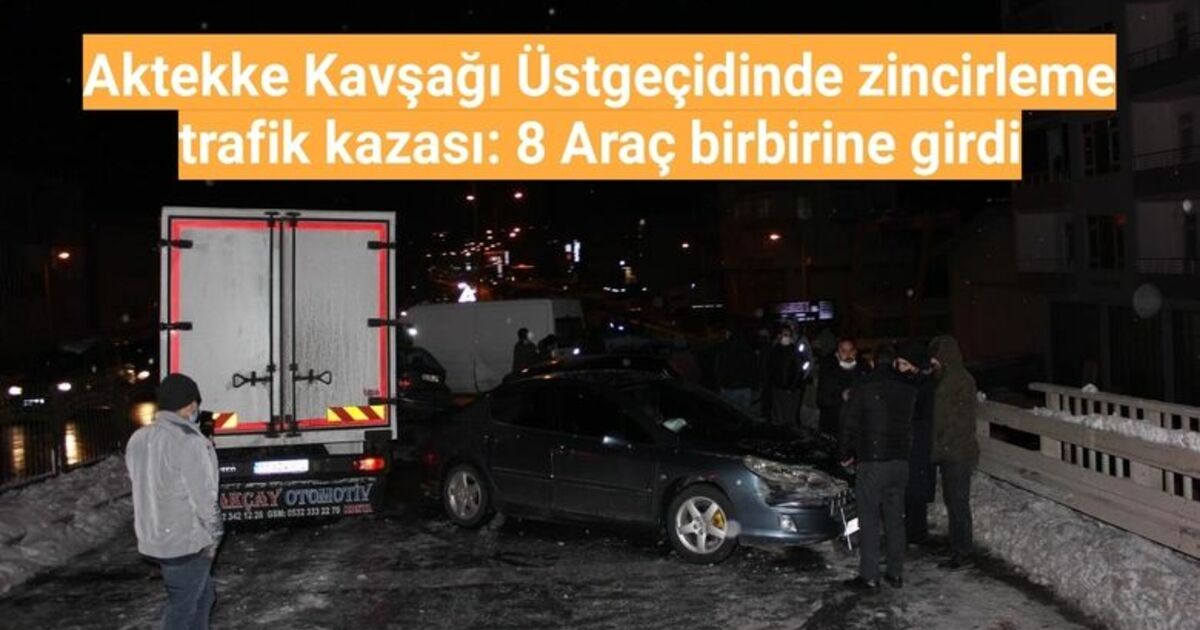 Aktekke Kavşağı Üst Geçidinde Zincirleme Kaza