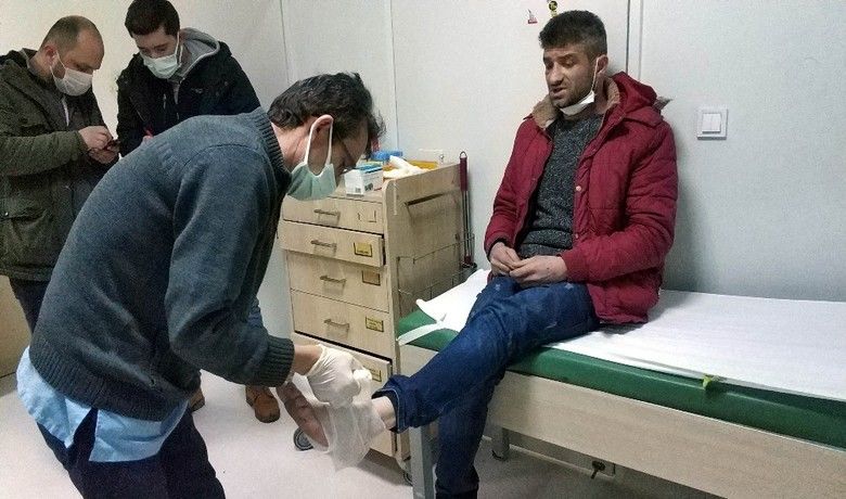 Teyzesinin oğlunun silahlı saldırısında yaralandı
 - Samsun’da teyzesinin oğlunun silahlı saldırısına uğrayan bir kişi yaralanarak hastanelik oldu.