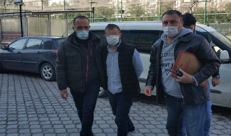 Samsun’da silahla birkişiyi yaralayan şahıs yakalandı - Samsun’da bir kişiyi tabancayla ayağından vurarak yaraladığı ileri sürülen şahıs, polisin takibi sonucu yakalandı.