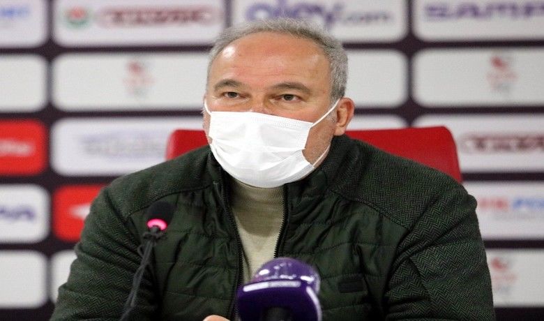 Cengiz Seçsev: "Zaman zaman güzel işler yaptık"
 - SAMSUN (İHA) – Eskişehirspor Teknik Direktörü Cengiz Seçsev, zaman zaman sahada güzel işler yapsalar da farklı mağlup olduklarını söyledi.