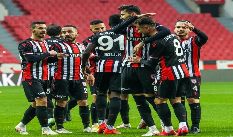 Samsunspor’un namağlup serisi 10 maça çıktı
 - Spor Toto 1. Lig’in iddialı takımlarından Samsunspor, son 10 maçta 9 galibiyet, 1 beraberlik alarak namağlup serisini devam ettirdi.