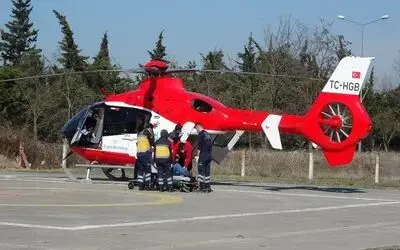 Kalp krizi geçiren yaşlı adamın yardımına ambulans helikopter yetişti

