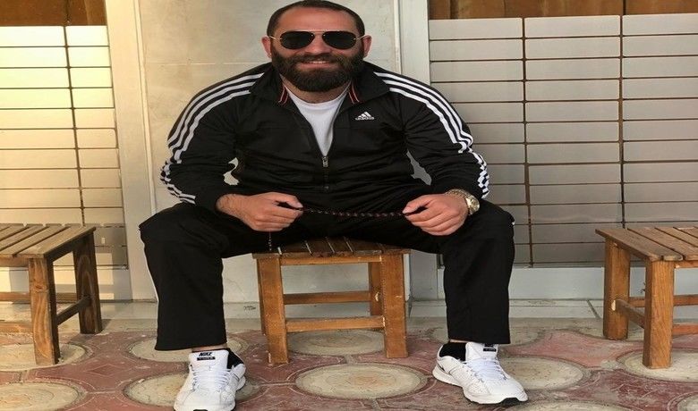 Şükrü Özdaş'ın katiliEmre Zorlu'nun cezası kesildi - Samsun’un Bafra ilçesinde bir kişiyi kafasından vurarak öldüren şahıs yargılandığı mahkemece 19 yıl hapis cezasına çarptırıldı.