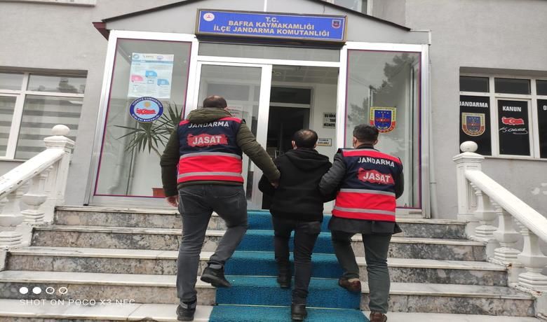 Jandarma dedektiflerinden kaçamadılar - Samsun’un Bafra ilçesinde haklarında hapis cezası bulunan 3 kişi jandarma ekiplerince yakalanarak cezaevine gönderildi.