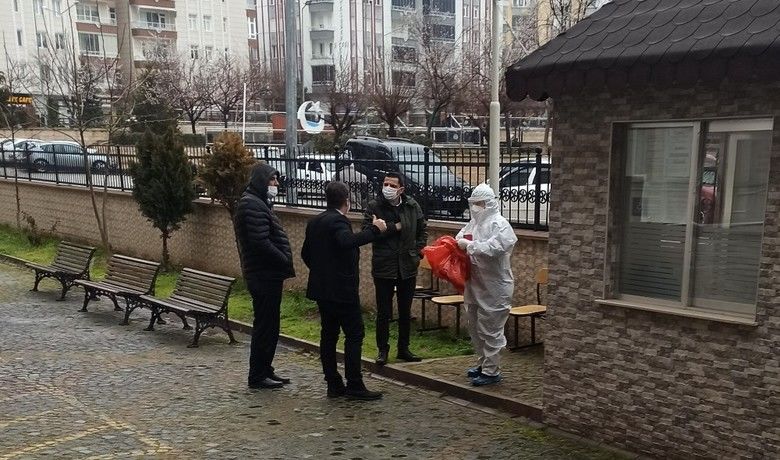 Bafra Adliyesi’nde korona alarmı
 - Samsun Bafra Adliyesi’nde çalışan 5 personelin korona testinin pozitif çıkması üzere adliye personeli test kuyruğuna girdi.