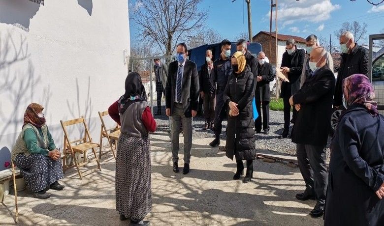 Devlet ile vatandaş buluştu
 - Samsun Bafra Kaymakamı Cevdet Ertürkmen, kurum amirleri ile birlikte, vatandaşla buluşma kapsamında Evrenuşağı Mahallesi’nde çeşitli ziyaret ve incelemelerde bulundu.