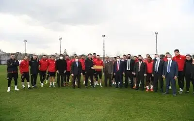 Samsunspor’a derbi öncesi baklava dopingi
