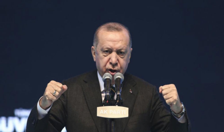 Cumhurbaşkanı Recep Tayyip Erdoğan, YenidenAk Parti Genel Başkanı Seçildi  - Cumhurbaşkanı Recep Tayyip Erdoğan, bin 428 geçerli oyun tamamını alarak yeniden AK Parti Genel Başkanı seçildi.