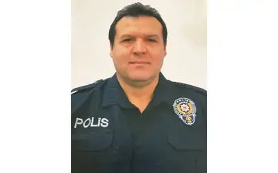 Polis memuru kalbine yenik düştü
