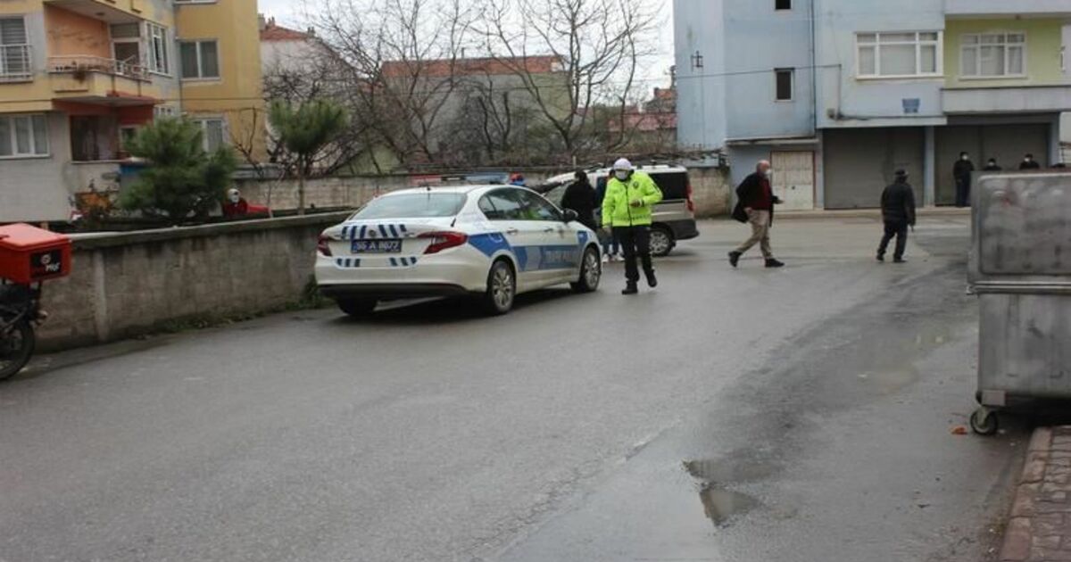Sollama Yapan Motosikletli Kuryeye Otomobil Çarptı: 1 Yaralı