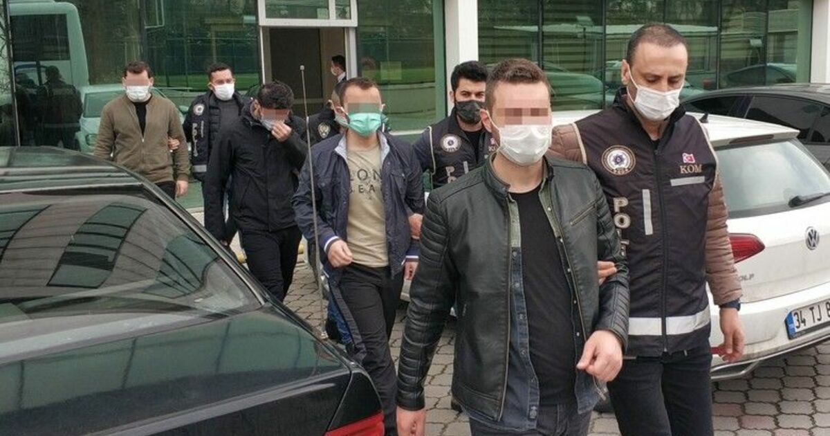 FETÖ’den gözaltına alınan 1’i avukat 6 kişi adliyede
