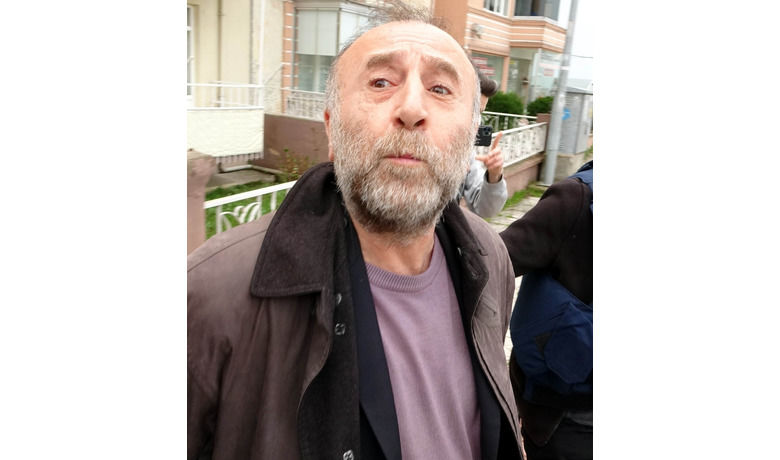Tüfekle bir kişiyi vurup balkonundabasına açıklama yapan şahıs tutuklandı