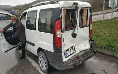 Samsun’da kamyon hafif ticari araca çarptı: 1 yaralı
