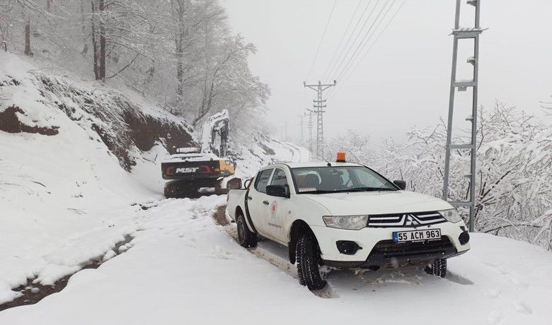 Baharın ortasında 40 santim karyağdı, 61 mahalle yolu ulaşıma kapandı