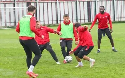 Samsunspor, Menemenspor karşısında ilk peşinde
