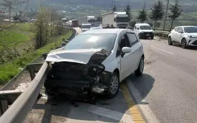 Samsun’da otomobil bariyerlere çarptı: 1 yaralı
