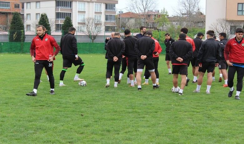 Çarşambaspor’da kritik süreç
 - TFF 3. Lig 3. Grup’ta mücadele eden yeşil beyazlı ekip Çarşambaspor, deplasmanda karşılaşacak olduğu Erbaaspor maçı için Adapark Tesisleri’nde antrenman çalışmalarını sürdürüyor.