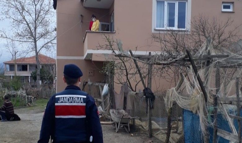 Alaçam Jandarmadan HES kodu uygulaması - Samsun Alaçam İlçe Jandarma Komutanlığı asayiş ve trafik ekipleri tarafından salgınla etkin mücadele kapsamında HES kodu uygulamalarına aralıksız devam ediliyor.