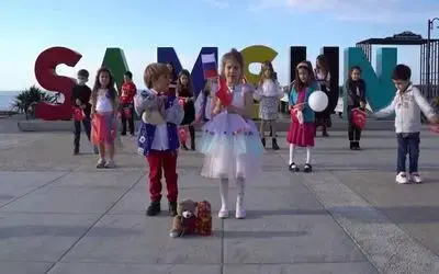 Samsunlu çocuklardan Rus çocuklara mesaj: "Bizim için tek Karadeniz, tek gökyüzü ve güçlü bir dostluk var"
